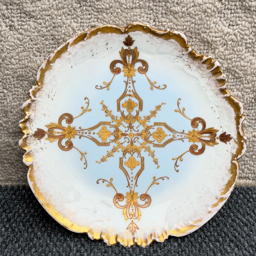 B&T Limoges France Antique Porcelain Plate Gold Gilt Scalloped Blue 8.5 Inch